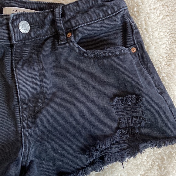 Distressed high rise festival shorts - Picture 2 of 4
